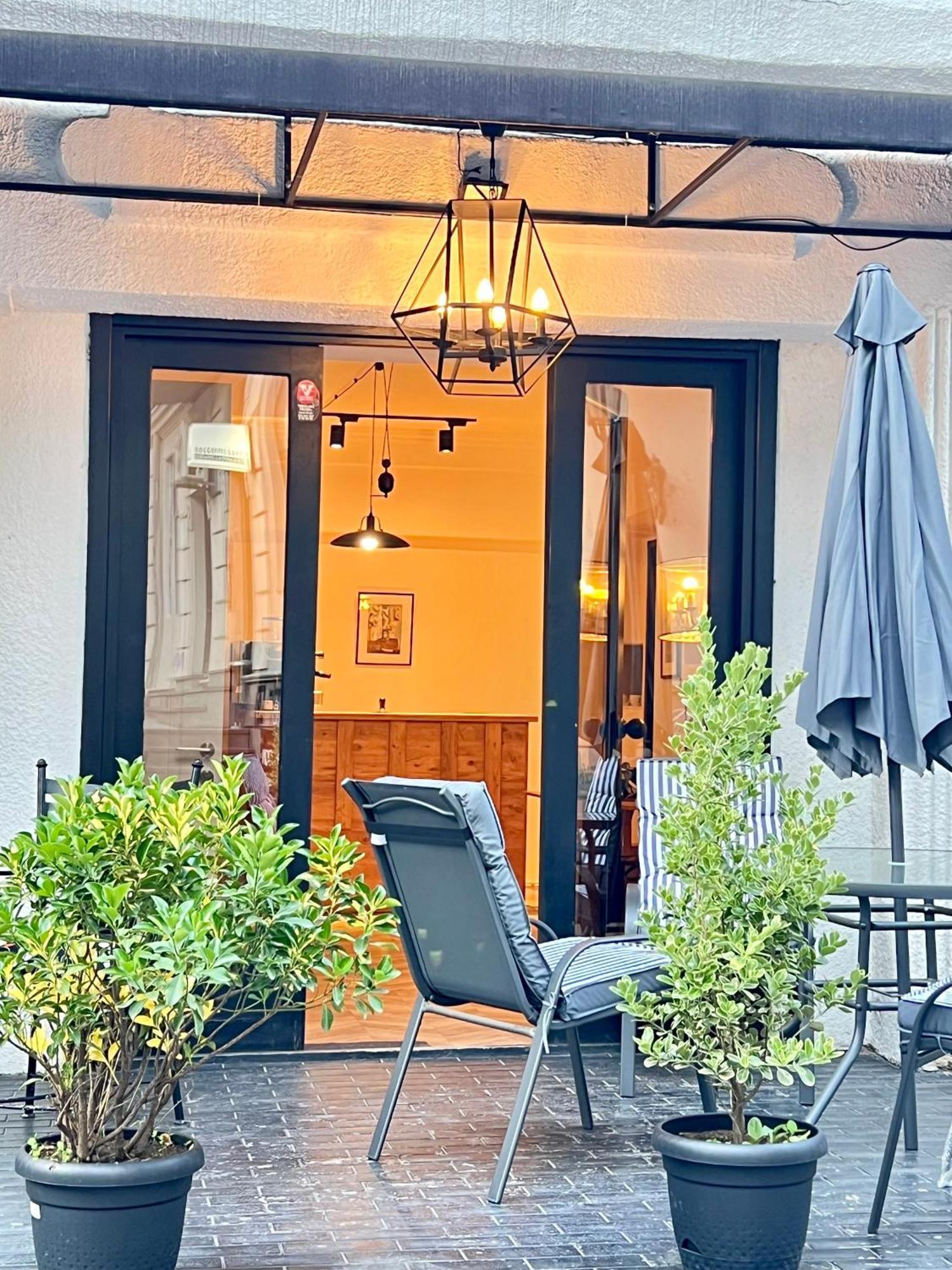 Opera Boutique Hotel 트빌리시 외부 사진